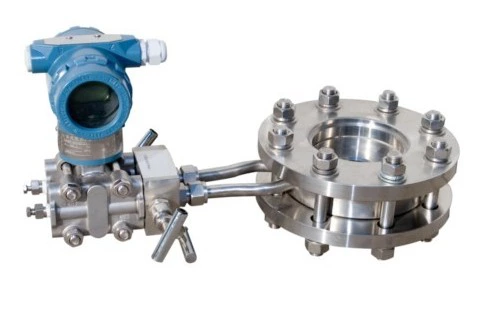 Differential flow transmitter